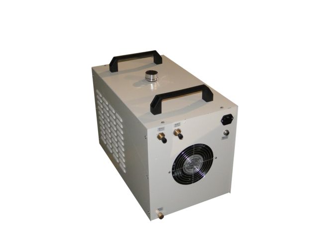 散熱器的原理和散熱器的材質有哪些?(圖1) 散熱器的原理和散熱器的材質有哪些?(圖1)